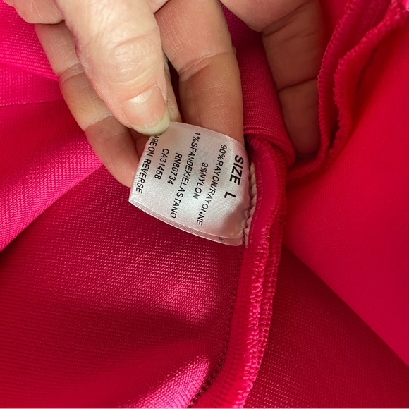 Hot Pink! Stretch Body-Con Skirt, Knee-Length - Picture 4 of 7